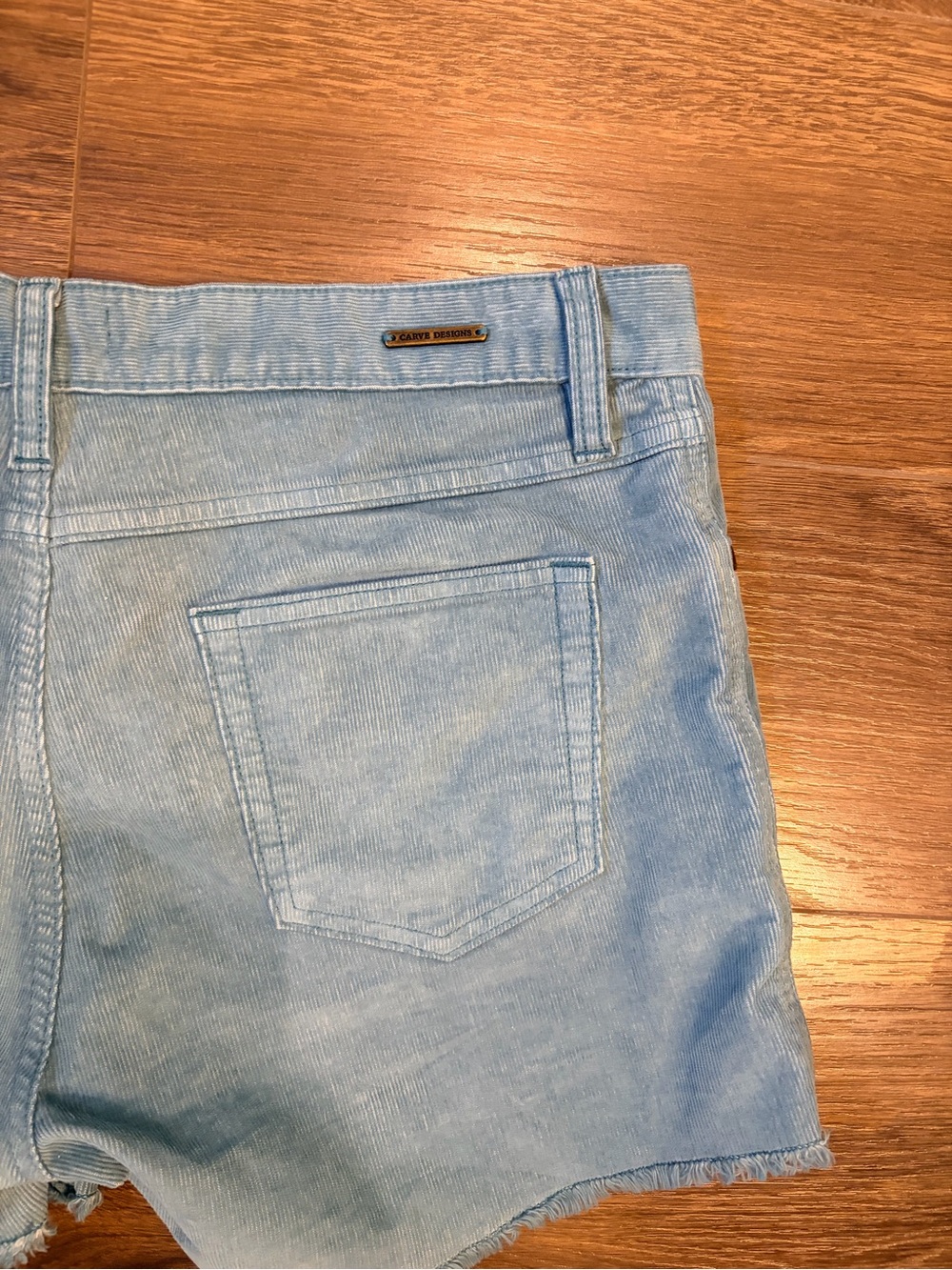 Carve Designs Oahu shorts Light Sky Blue Corduroy Raw Edge 4” size 6 Dogtown - Picture 5 of 5